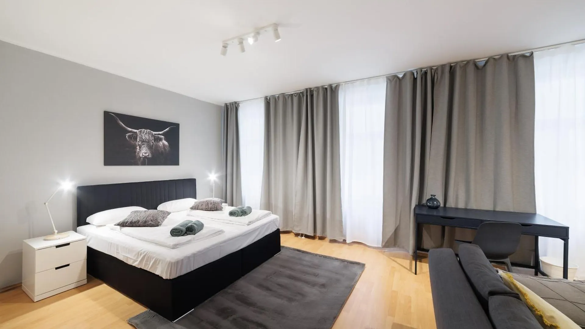 Grand Central City Apartments Mitte Museumsinsel Berlijn